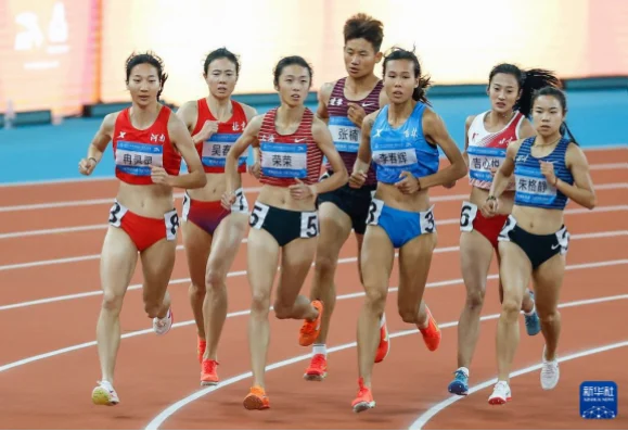 田径女子800米是中距离跑项目中的经典